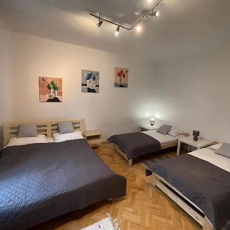 Apartamenty 650 Metrow Od Dworca Przemyśl Eksteriør bilde