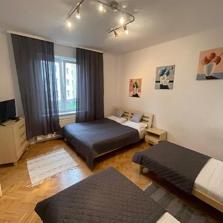 Apartamenty 650 Metrow Od Dworca Przemyśl Eksteriør bilde