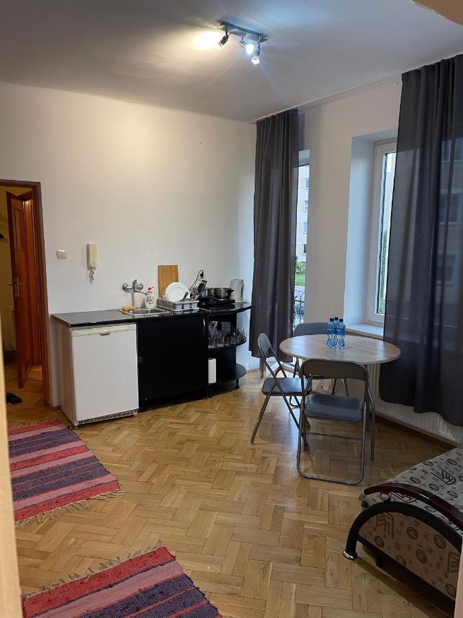 Apartment 650 Metrow Od Dworca